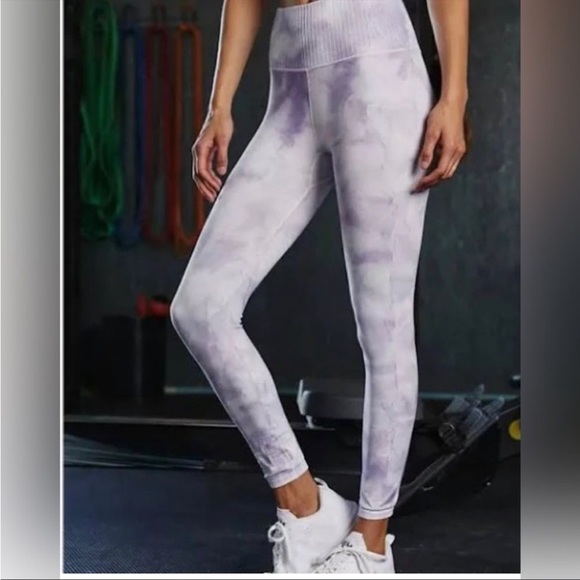 NWOT Free People Good Karma Legging in Lavender Quartz Size XS/S - Picture 2 of 4